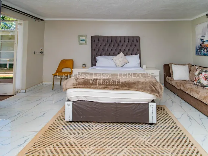 5 Bedroom House for Sale in Borrowdale, Harare