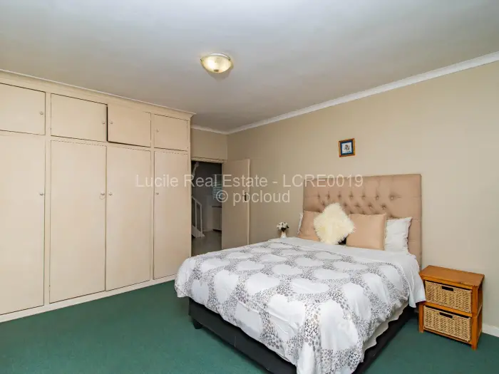 5 Bedroom House for Sale in Borrowdale, Harare