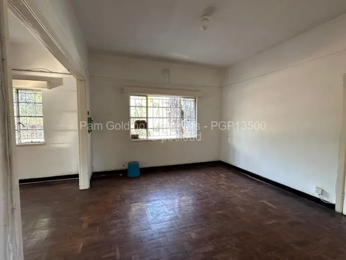 5 Bedroom House for Sale in Hillside Byo, Bulawayo