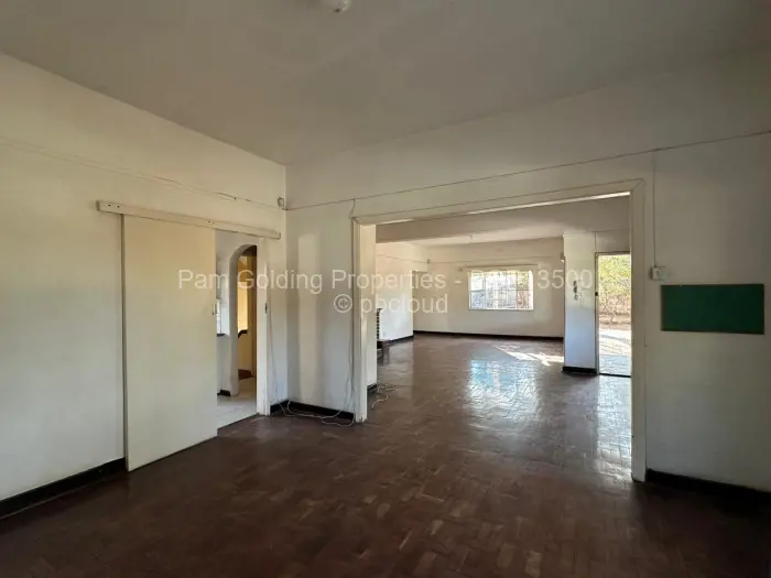 5 Bedroom House for Sale in Hillside Byo, Bulawayo