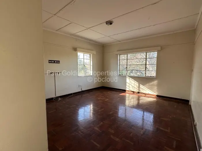 5 Bedroom House for Sale in Hillside Byo, Bulawayo