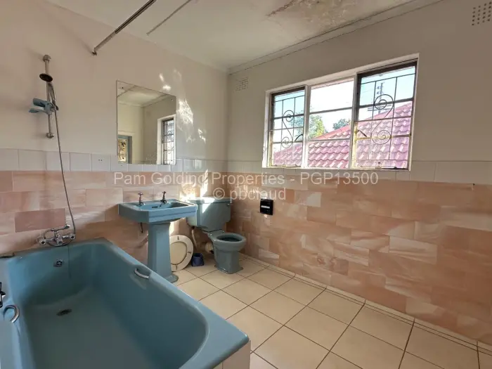 5 Bedroom House for Sale in Hillside Byo, Bulawayo