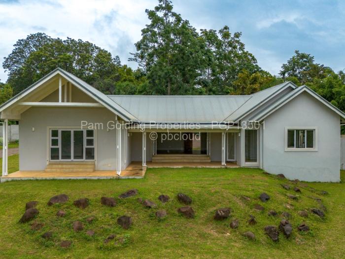 Townhouse/Cluster for Sale in Helensvale, Harare