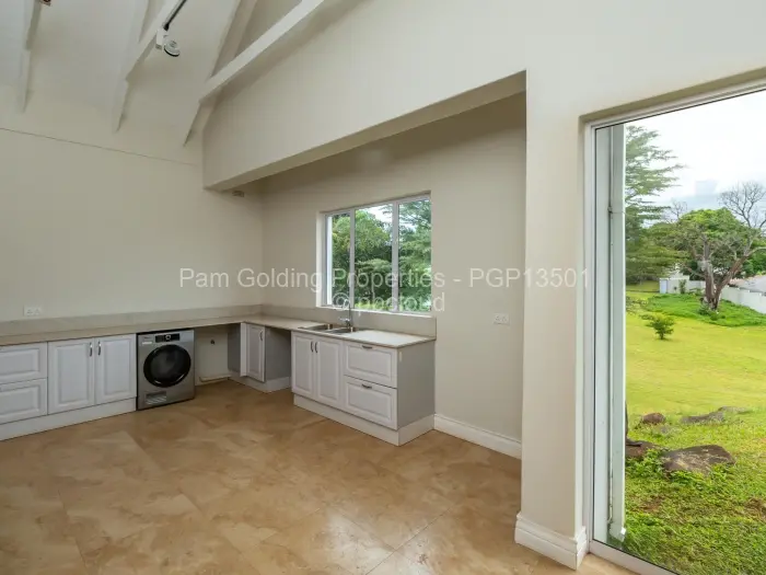 Townhouse/Cluster for Sale in Helensvale, Harare