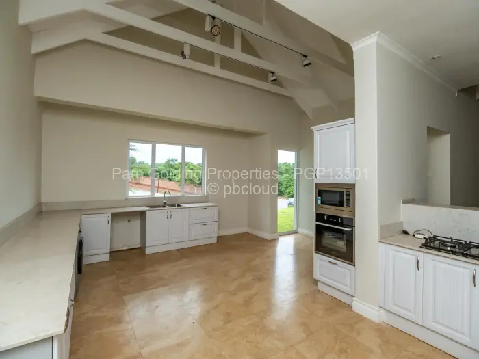 Townhouse/Cluster for Sale in Helensvale, Harare