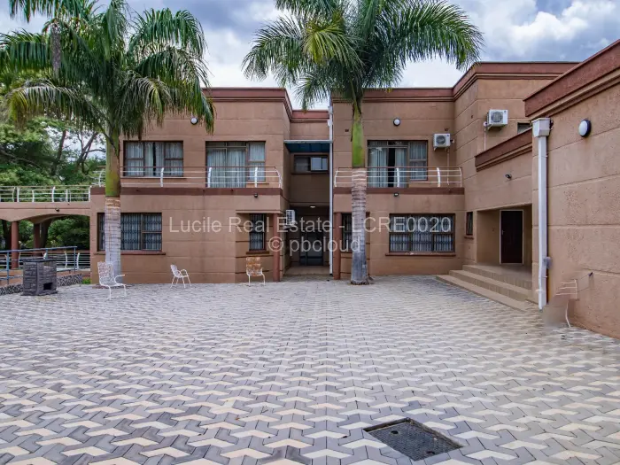 5 Bedroom House for Sale in Glen Lorne, Harare