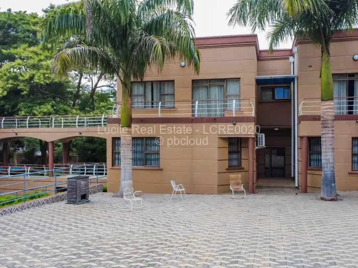 5 Bedroom House for Sale in Glen Lorne, Harare
