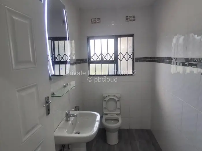 4 Bedroom House to Rent in Mount Pleasant Heights