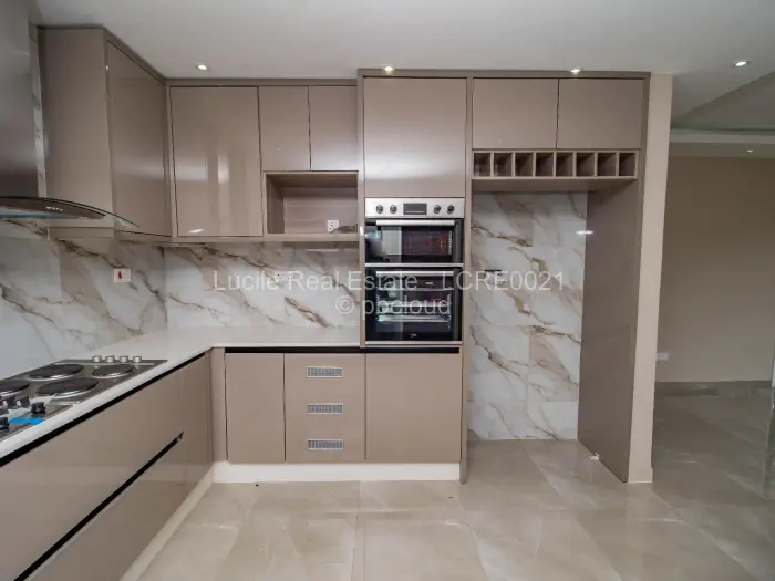 4 Bedroom House to Rent in Norton, Norton