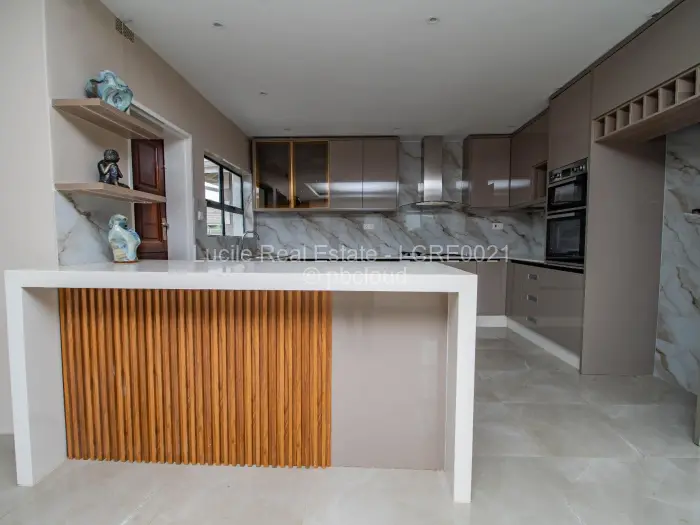 4 Bedroom House to Rent in Norton, Norton