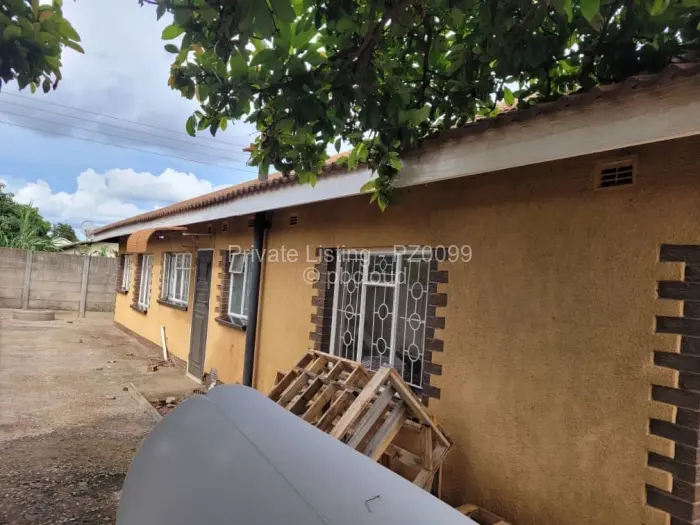 3 Bedroom House for Sale in Budiriro, Harare