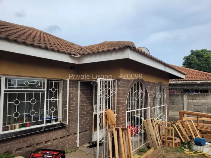 3 Bedroom House for Sale in Budiriro, Harare