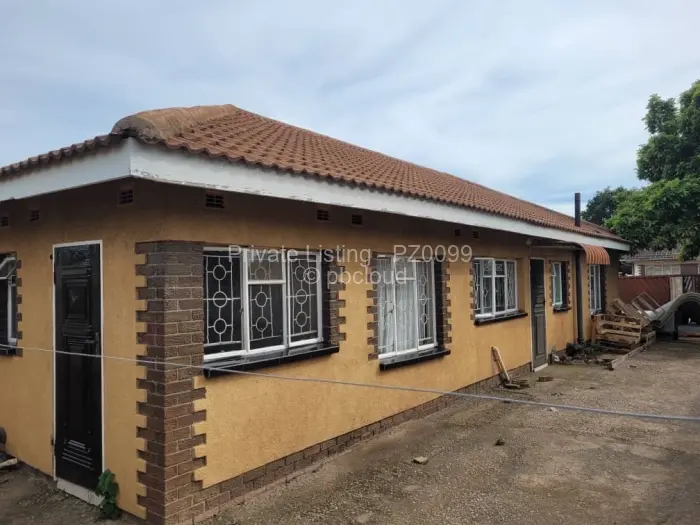 3 Bedroom House for Sale in Budiriro, Harare