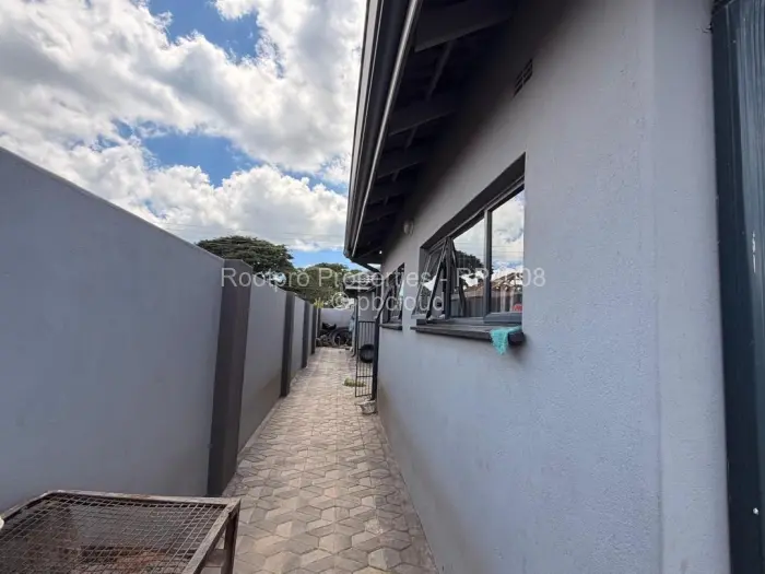 House for Sale in Mabvazuva Estates, Ruwa