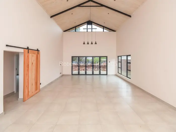 Townhouse/Cluster for Sale in Newlands, Harare