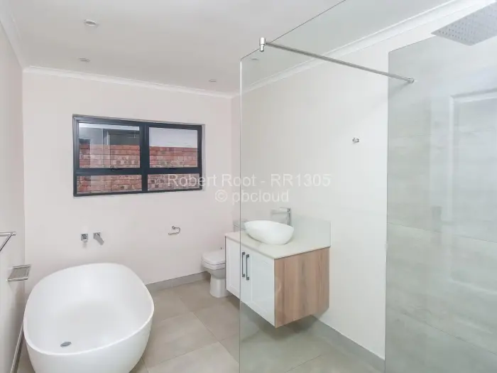 Townhouse/Cluster for Sale in Newlands, Harare