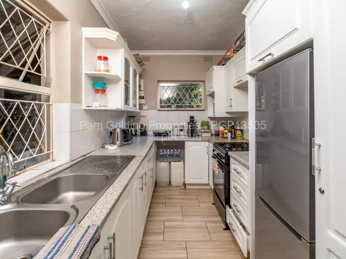 Flat/Apartment for Sale in Greystone Park, Harare