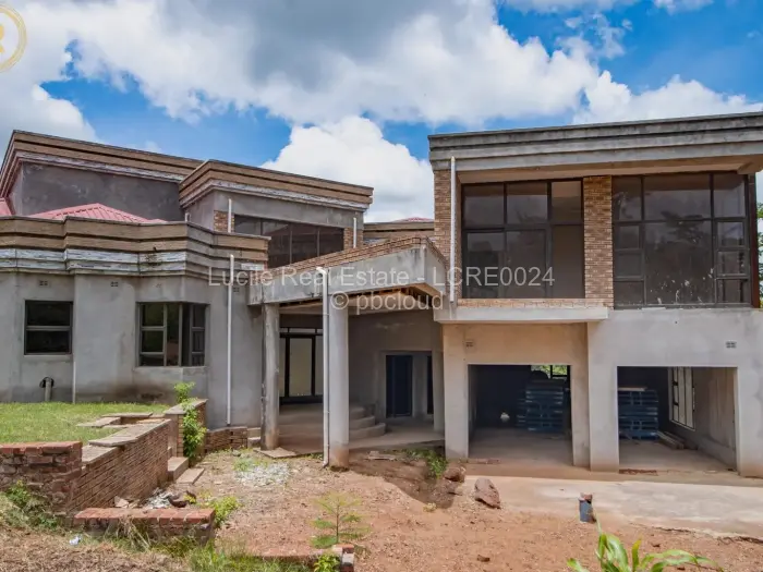 6 Bedroom House for Sale in Shawasha Hills, Harare