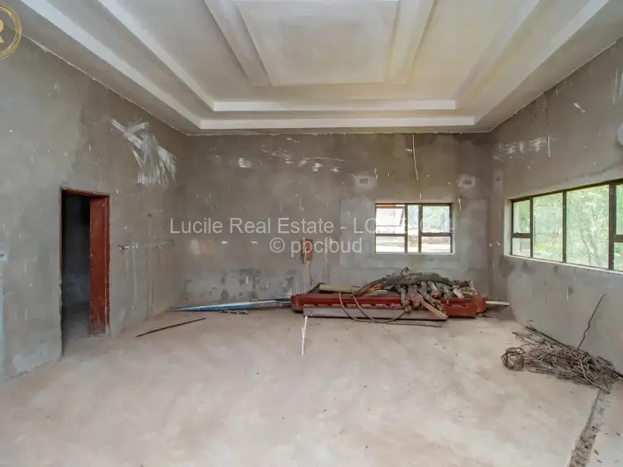 6 Bedroom House for Sale in Shawasha Hills, Harare