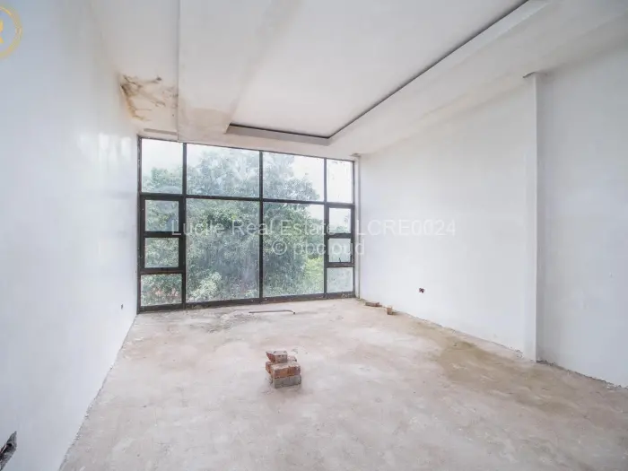 6 Bedroom House for Sale in Shawasha Hills, Harare