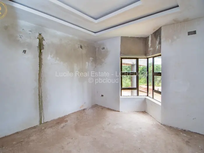 6 Bedroom House for Sale in Shawasha Hills, Harare