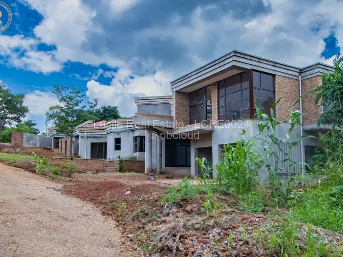 6 Bedroom House for Sale in Shawasha Hills, Harare