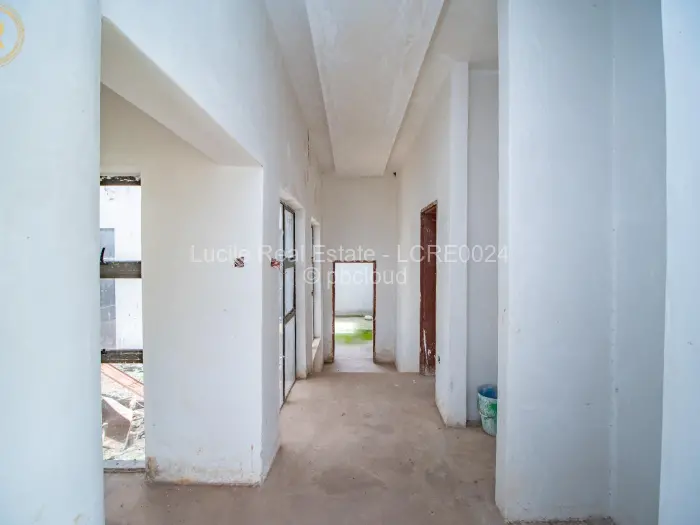 6 Bedroom House for Sale in Shawasha Hills, Harare