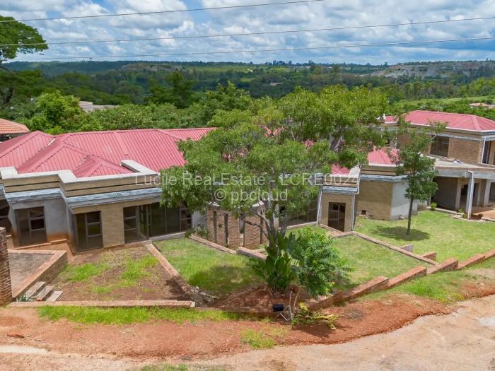 6 Bedroom House for Sale in Shawasha Hills, Harare