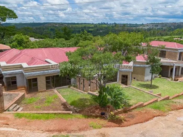 6 Bedroom House for Sale in Shawasha Hills, Harare