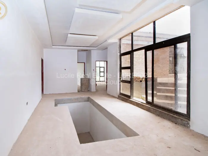 6 Bedroom House for Sale in Shawasha Hills, Harare