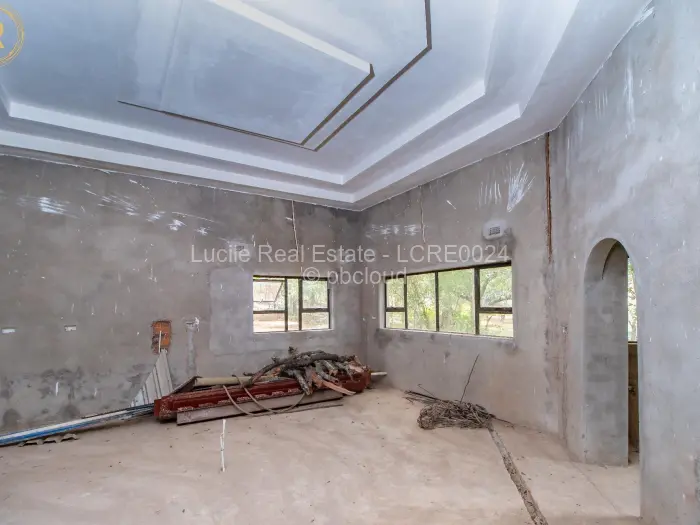 6 Bedroom House for Sale in Shawasha Hills, Harare