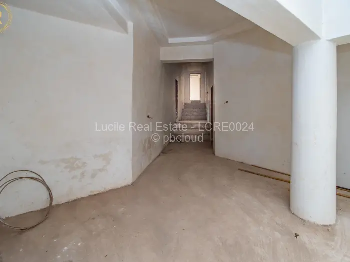 6 Bedroom House for Sale in Shawasha Hills, Harare