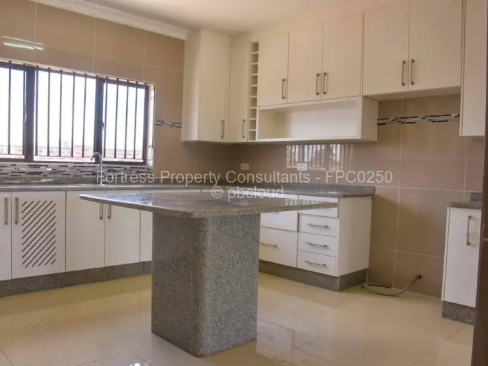 Townhouse/Cluster to Rent in Rainham, Harare