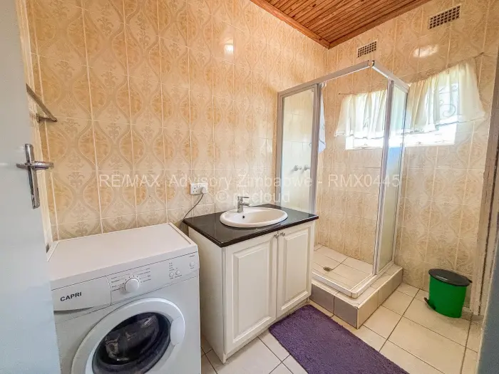 3 Bedroom House to Rent in Upper Hillside