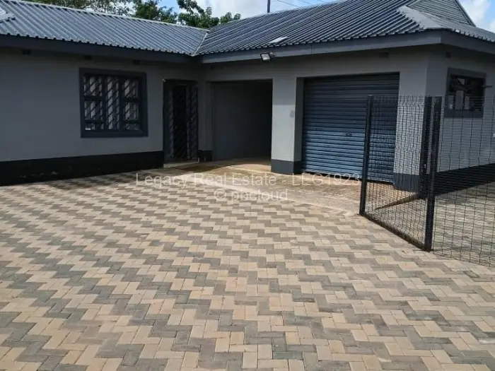 6 Bedroom House for Sale in Chinhoyi, Chinhoyi
