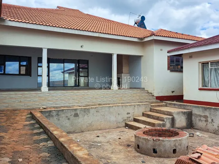 4 Bedroom House to Rent in Crowhill Views, Harare