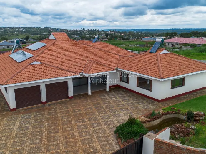 4 Bedroom House to Rent in Crowhill Views, Harare