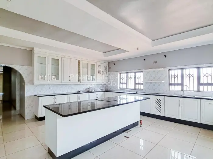 4 Bedroom House to Rent in Crowhill Views, Harare