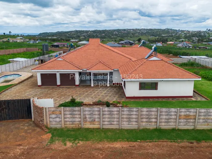 4 Bedroom House to Rent in Crowhill Views, Harare