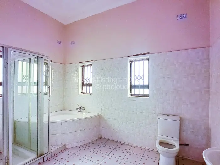 4 Bedroom House to Rent in Crowhill Views, Harare