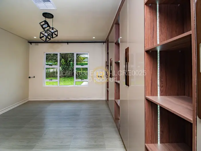 Flat/Apartment to Rent in Borrowdale Brooke