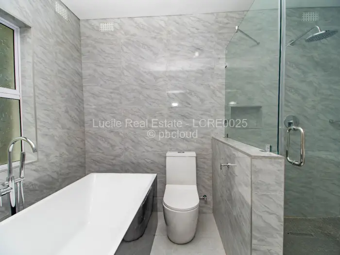 Flat/Apartment to Rent in Borrowdale Brooke, Harare