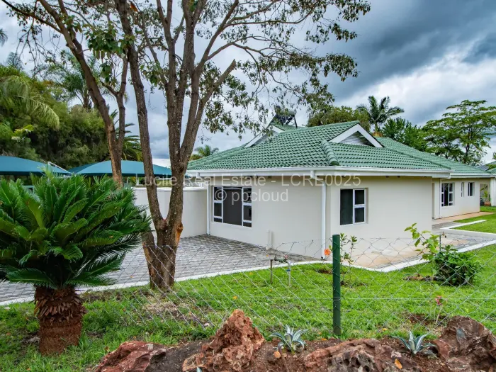 Flat/Apartment to Rent in Borrowdale Brooke, Harare