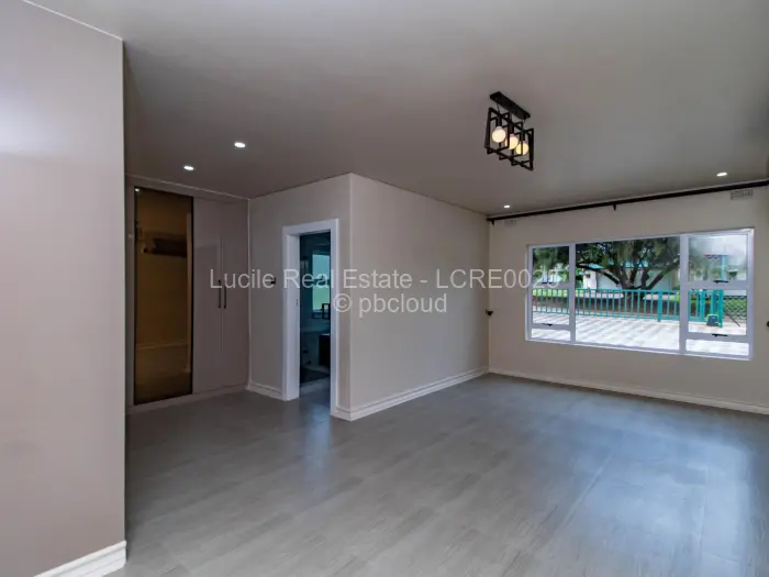 Flat/Apartment to Rent in Borrowdale Brooke, Harare