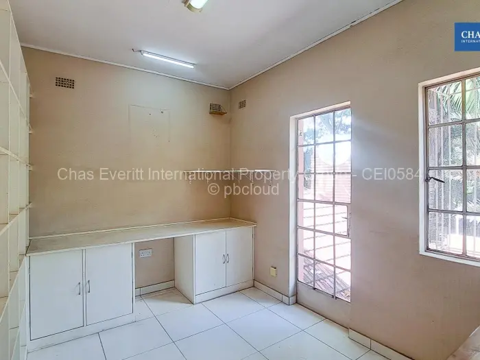 3 Bedroom House to Rent in Milton Park