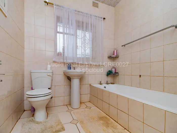 3 Bedroom House for Sale in Highlands, Harare