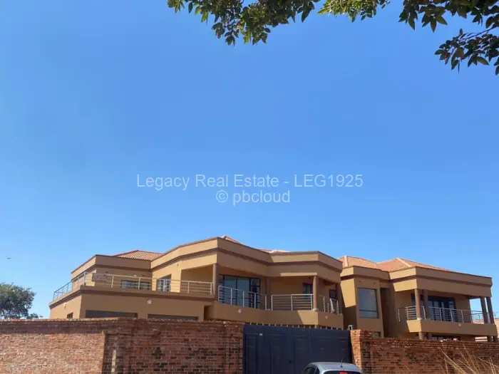 8 Bedroom House for Sale in Gletwin Park, Harare