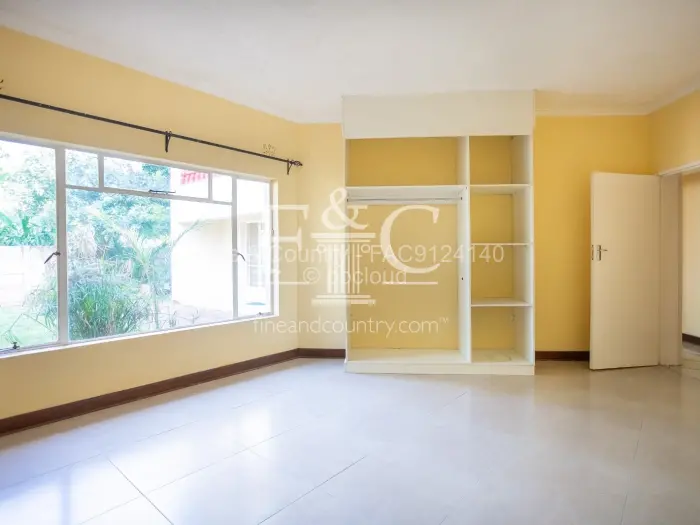 5 Bedroom House for Sale in Borrowdale West, Harare