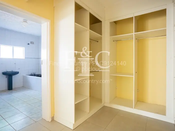 5 Bedroom House for Sale in Borrowdale West, Harare