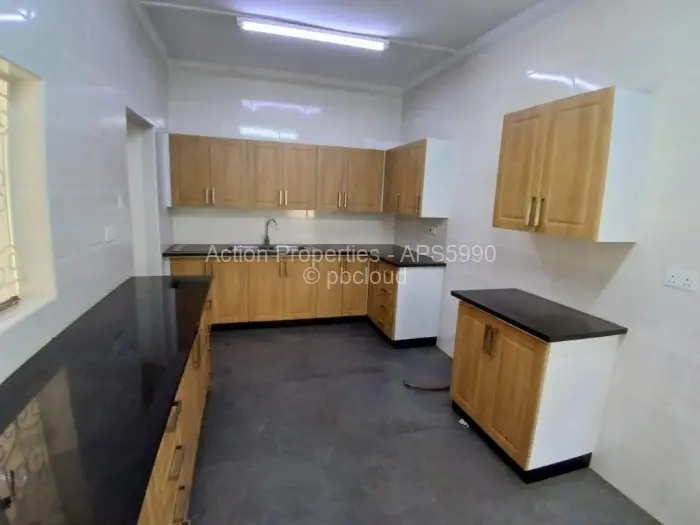 5 Bedroom House to Rent in Belvedere